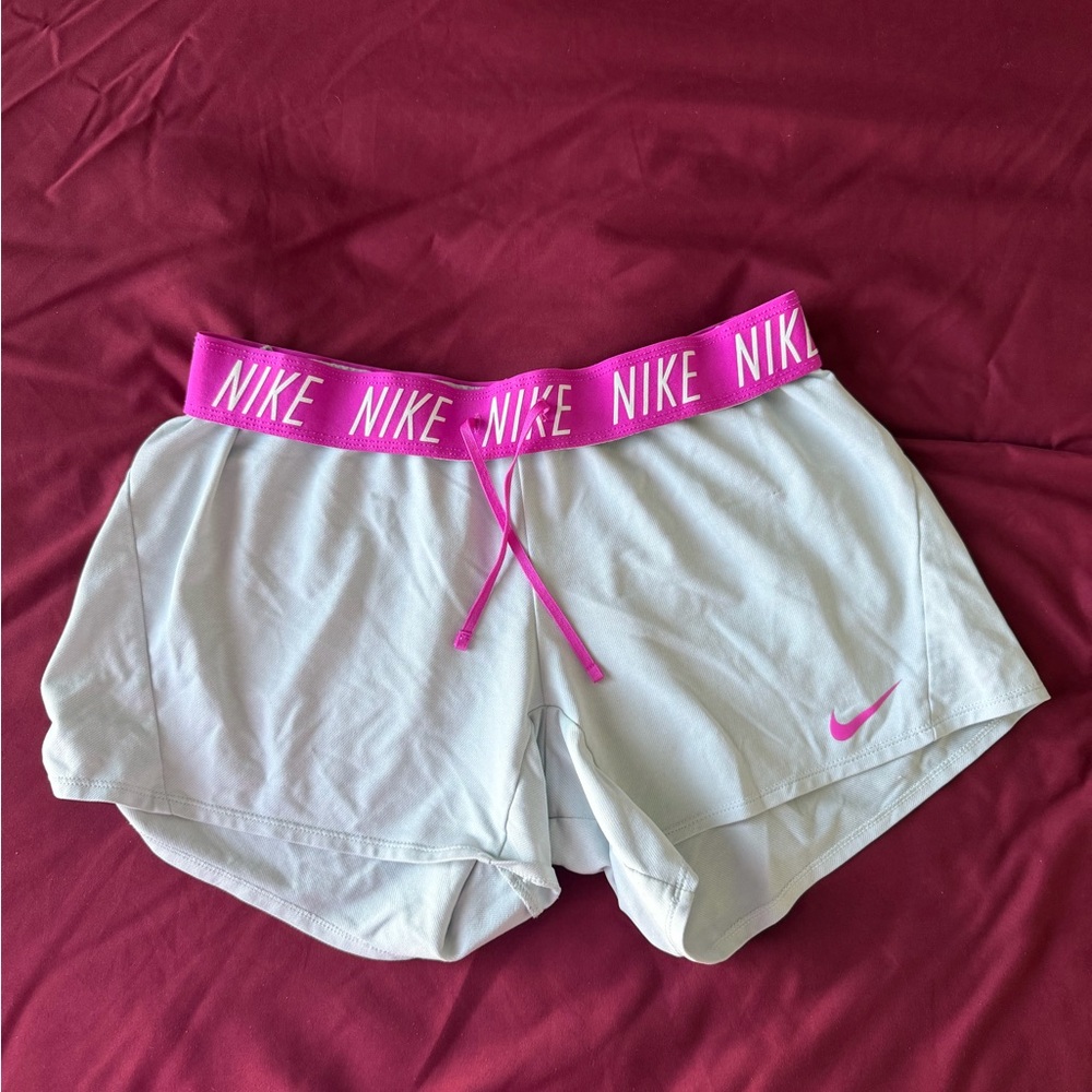women’s nike grey pink gym short
